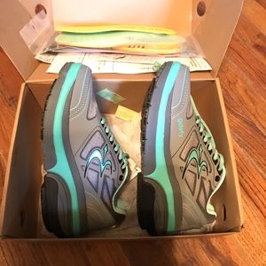 Gravity Defeyer comfort footwear